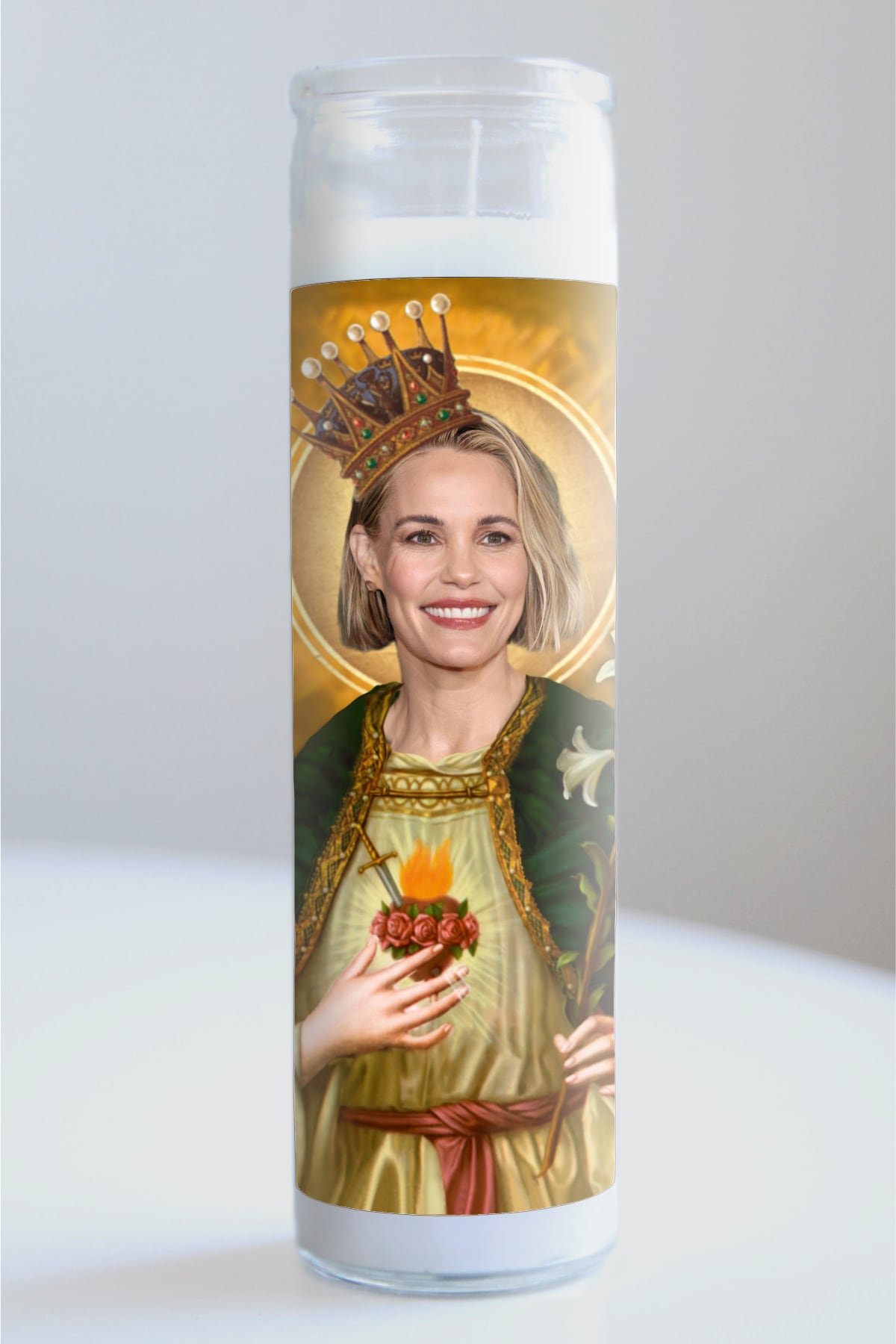 Leslie Bibb Saint